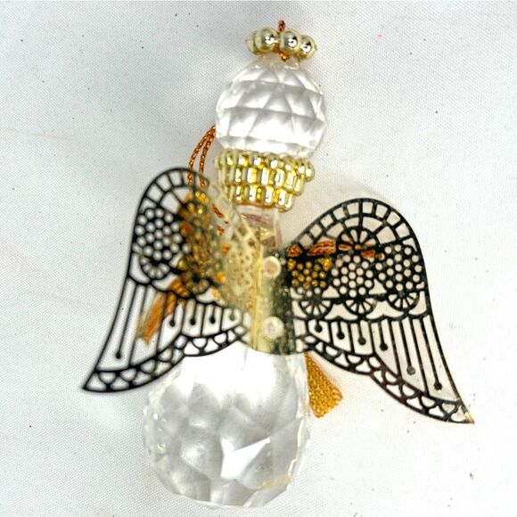 Avon Angelic Reflections 1995 Crystal and Gold Filigree Angel Ornament - Picture 2 of 4